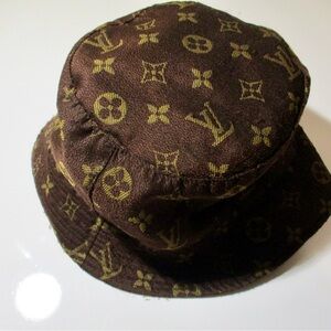 SOLD :) Vintage Louis Vuitton Monogram Bucket Hat “ Rare “